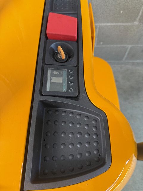 Jungheinrich EJC 110 